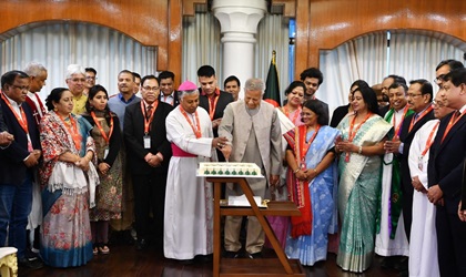 প্রত্যেক ধর্মে শান্তির বাণী আছে, সেই বাণী নিজের মধ্যে স্থাপন করতে হবে: প্রধান উপদেষ্টা